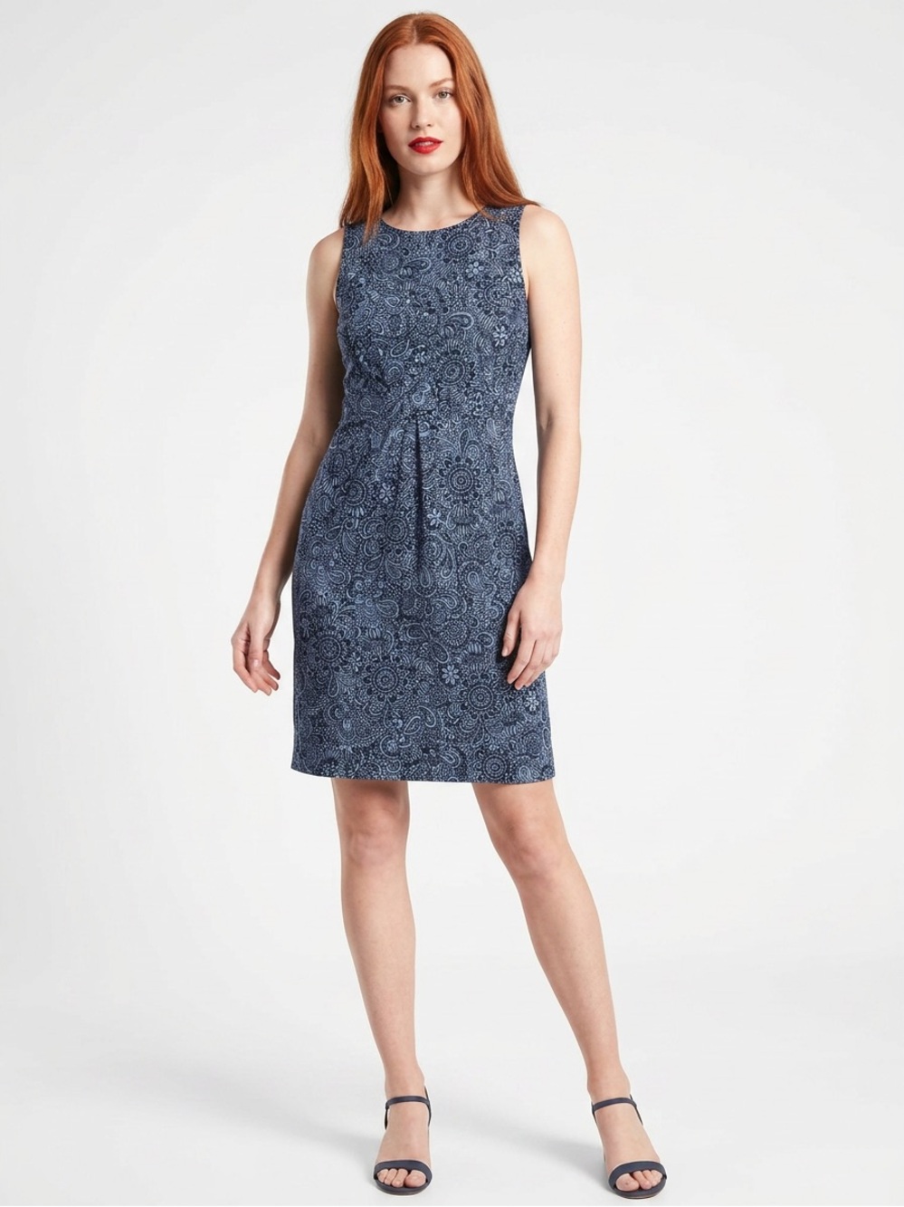 Athleta Navy & Light Blue Floral Sleeveless Sheath Dress Sz 4 knee length